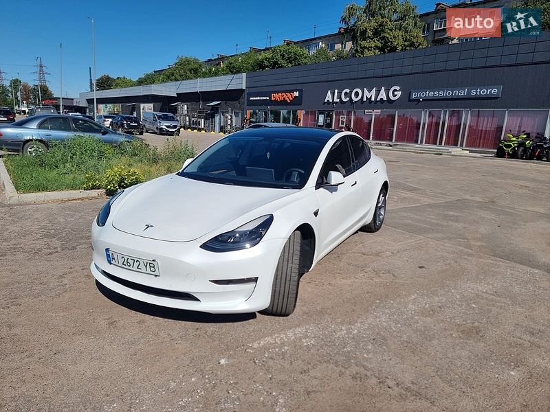Седан Tesla Model 3 2021 в Полтаві