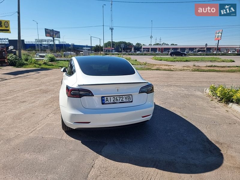 Седан Tesla Model 3 2021 в Полтаві