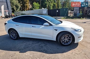 Седан Tesla Model 3 2021 в Полтаві