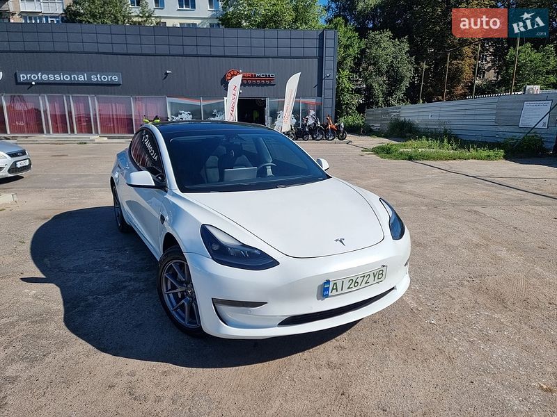 Седан Tesla Model 3 2021 в Полтаві
