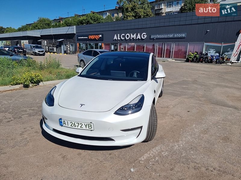 Седан Tesla Model 3 2021 в Полтаві