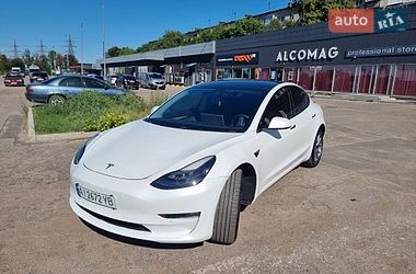 Седан Tesla Model 3 2021 в Полтаві