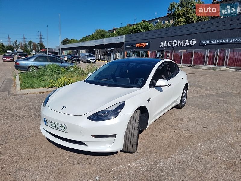 Седан Tesla Model 3 2021 в Полтаві