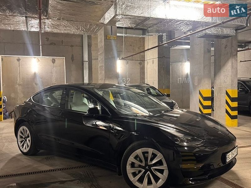 Tesla Model 3 2023