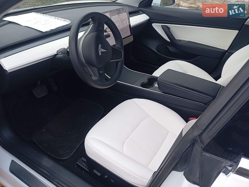 Седан Tesla Model 3 2020 в Запорожье