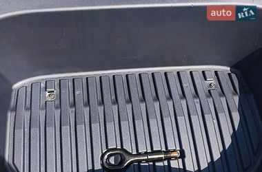 Седан Tesla Model 3 2021 в Львове