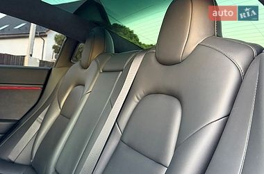 Седан Tesla Model 3 2022 в Броварах