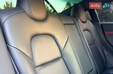 Седан Tesla Model 3 2022 в Броварах