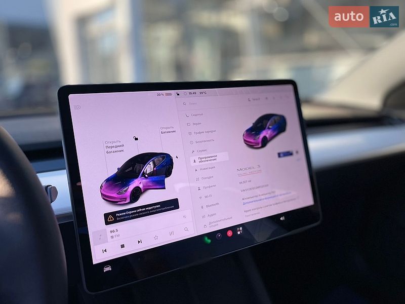 Седан Tesla Model 3 2021 в Чернівцях