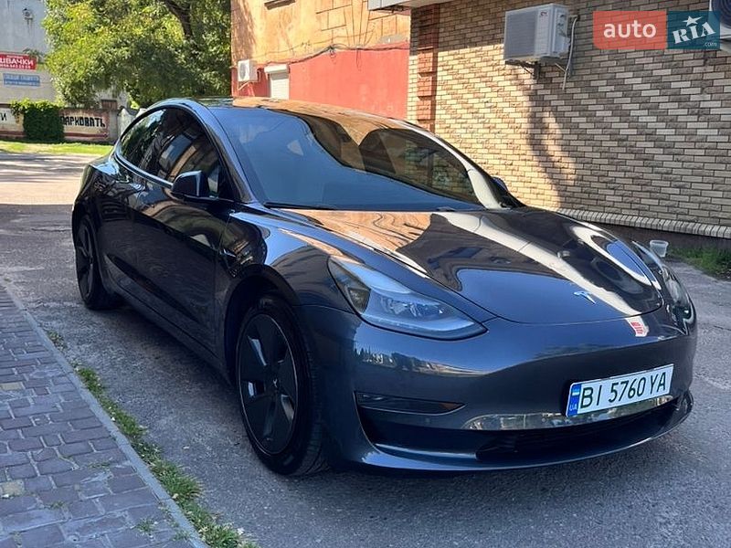 Седан Tesla Model 3 2021 в Кременчуге