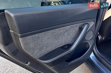 Седан Tesla Model 3 2021 в Кременчуге