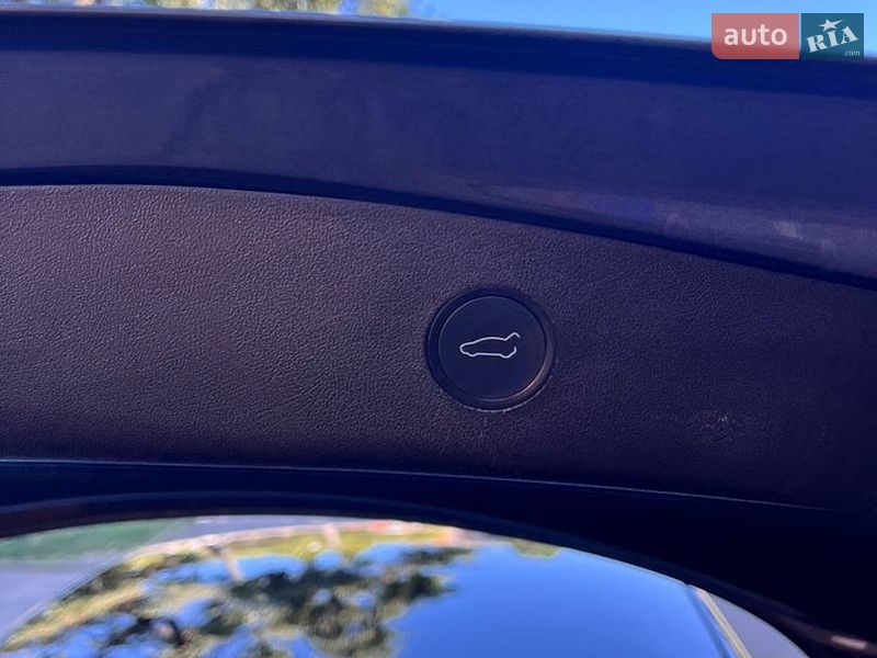 Седан Tesla Model 3 2021 в Кременчуге