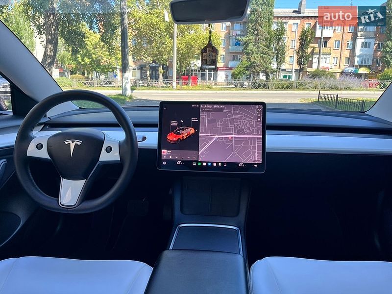 Седан Tesla Model 3 2021 в Кременчуге