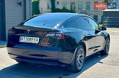 Седан Tesla Model 3 2022 в Ивано-Франковске