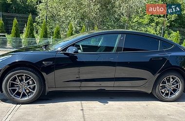Седан Tesla Model 3 2022 в Ивано-Франковске