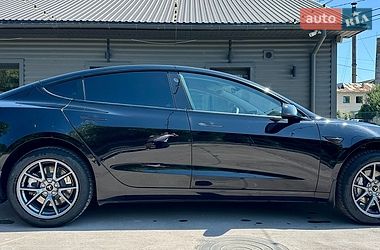Седан Tesla Model 3 2022 в Ивано-Франковске
