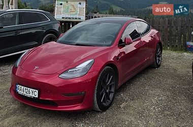 Седан Tesla Model 3 2022 в Києві