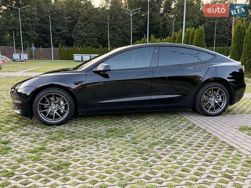 Седан Tesla Model 3 2021 в Харкові