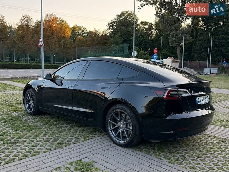 Седан Tesla Model 3 2021 в Харкові
