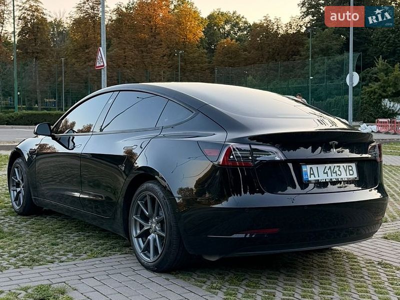 Седан Tesla Model 3 2021 в Харкові