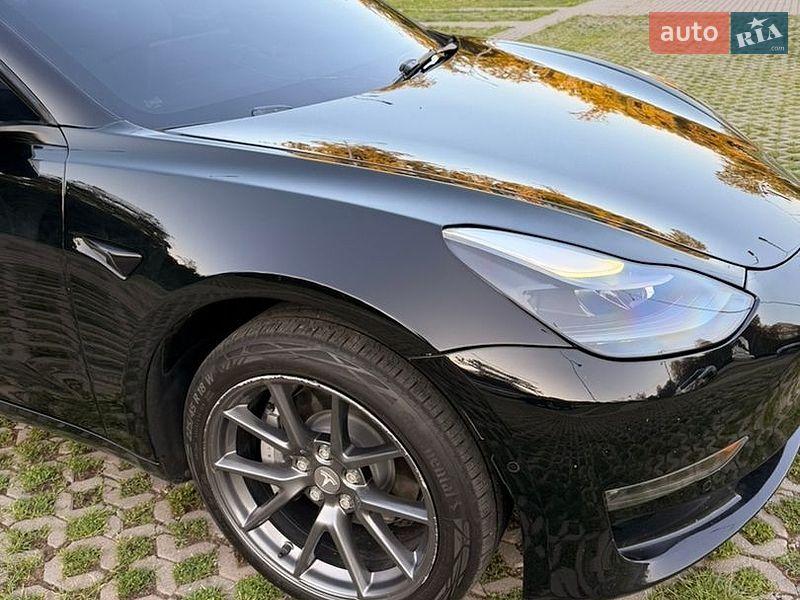 Седан Tesla Model 3 2021 в Харкові