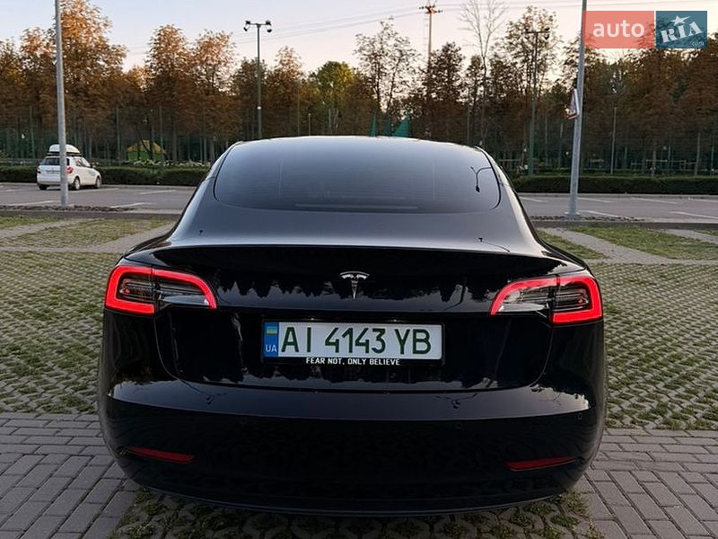 Седан Tesla Model 3 2021 в Харкові
