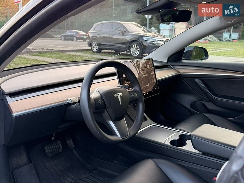 Седан Tesla Model 3 2021 в Харкові