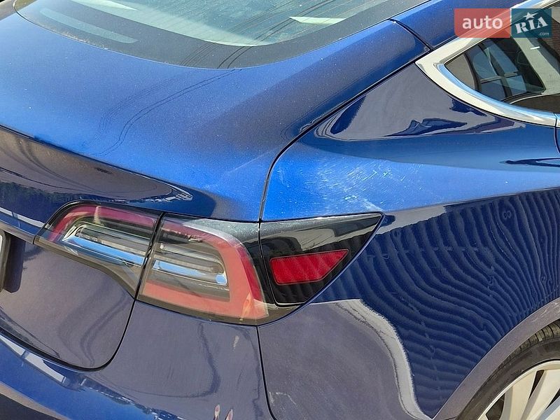 Седан Tesla Model 3 2020 в Києві