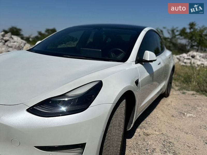 Седан Tesla Model 3 2022 в Одесі