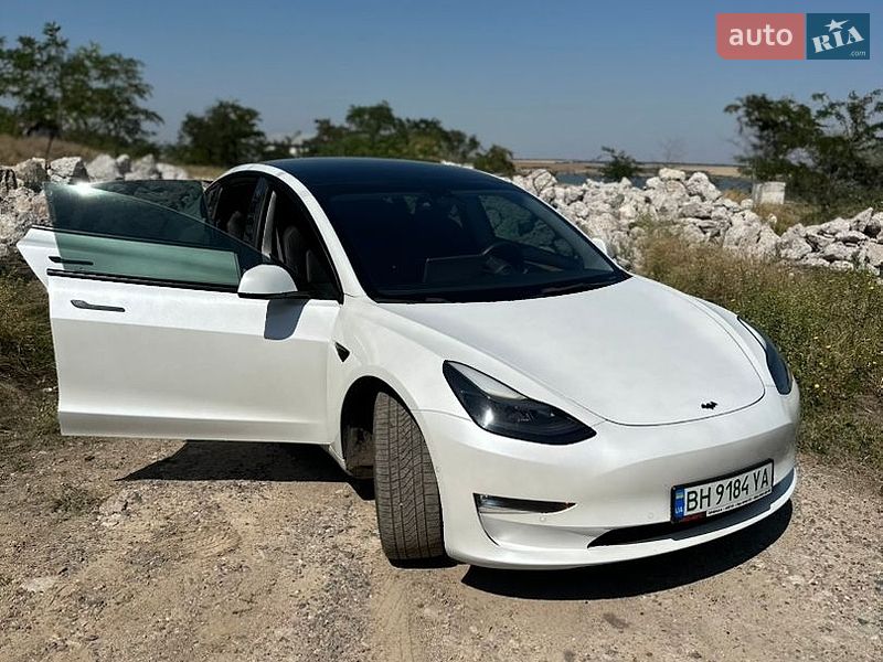 Седан Tesla Model 3 2022 в Одесі