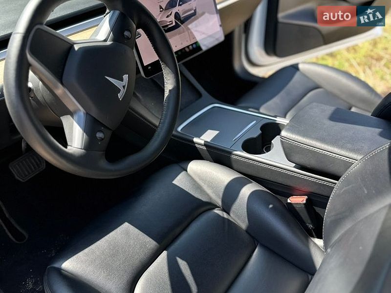 Седан Tesla Model 3 2022 в Одесі