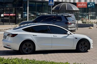 Седан Tesla Model 3 2023 в Одесі