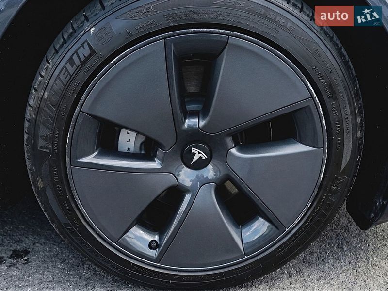 Седан Tesla Model 3 2019 в Одессе
