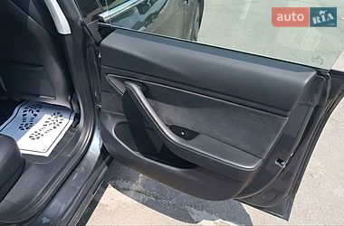 Седан Tesla Model 3 2019 в Одессе