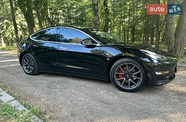 Седан Tesla Model 3 2019 в Черновцах фото 13 Седан Tesla Model 3 2019 в Черновцах