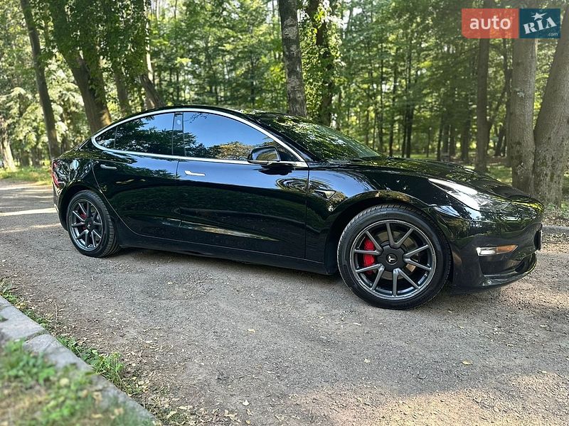 Седан Tesla Model 3 2019 в Черновцах фото 13 Седан Tesla Model 3 2019 в Черновцах
