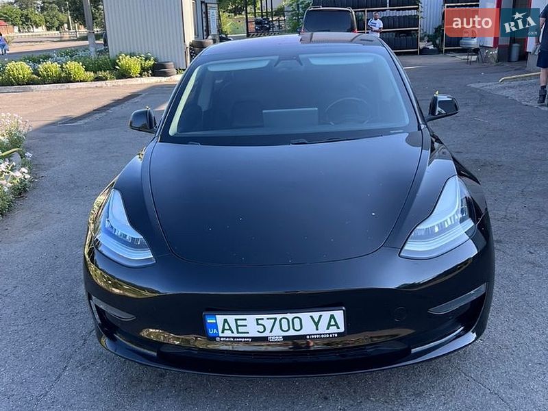 Седан Tesla Model 3 2018 в Днепре