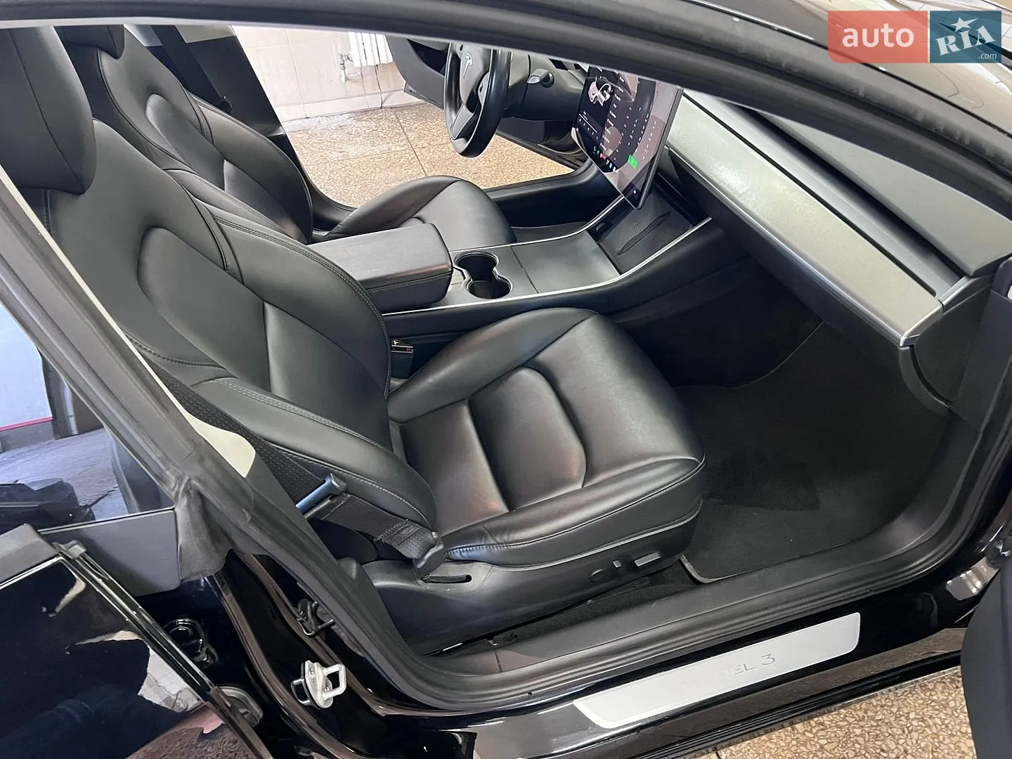 2018 Tesla Model 3 - мініатюра 8
