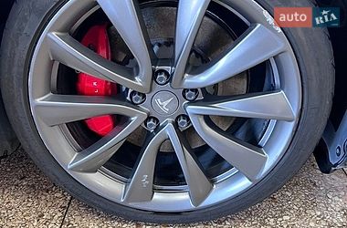 Седан Tesla Model 3 2018 в Днепре
