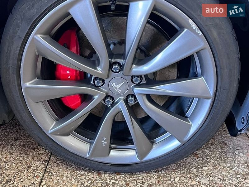 Седан Tesla Model 3 2018 в Днепре
