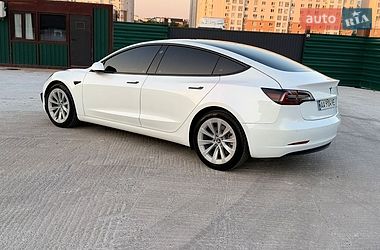 Седан Tesla Model 3 2022 в Киеве