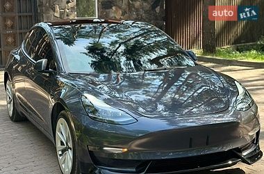 Седан Tesla Model 3 2021 в Львові