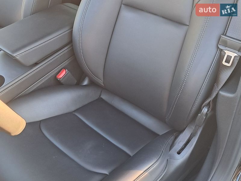 Седан Tesla Model 3 2023 в Рівному