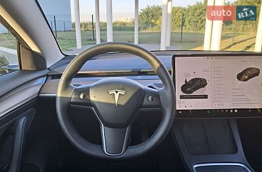 Седан Tesla Model 3 2023 в Рівному