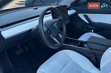 Седан Tesla Model 3 2020 в Вінниці
