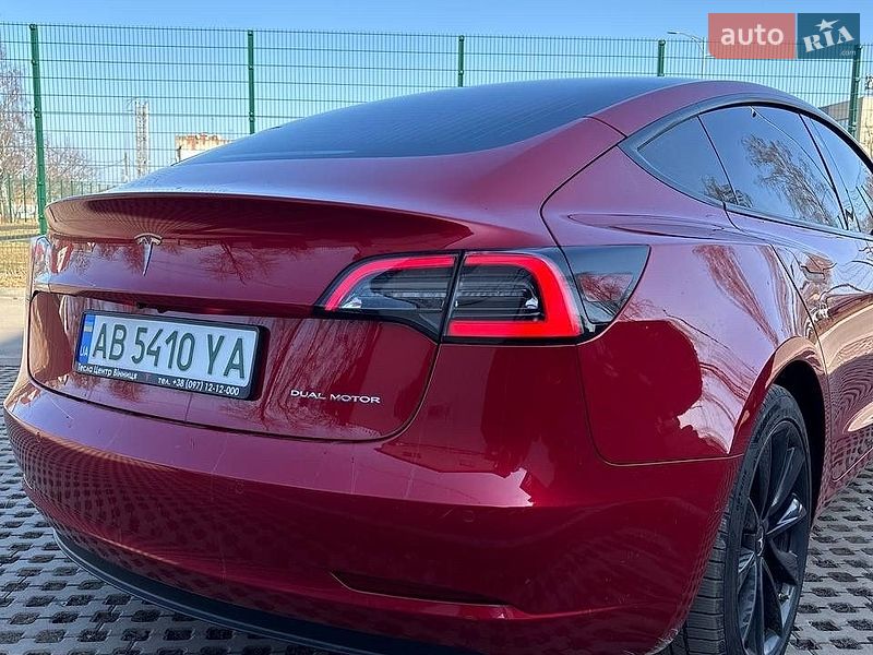 Седан Tesla Model 3 2020 в Вінниці