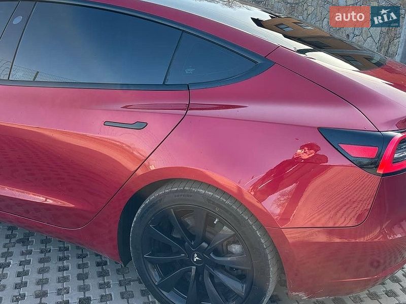 Седан Tesla Model 3 2020 в Вінниці