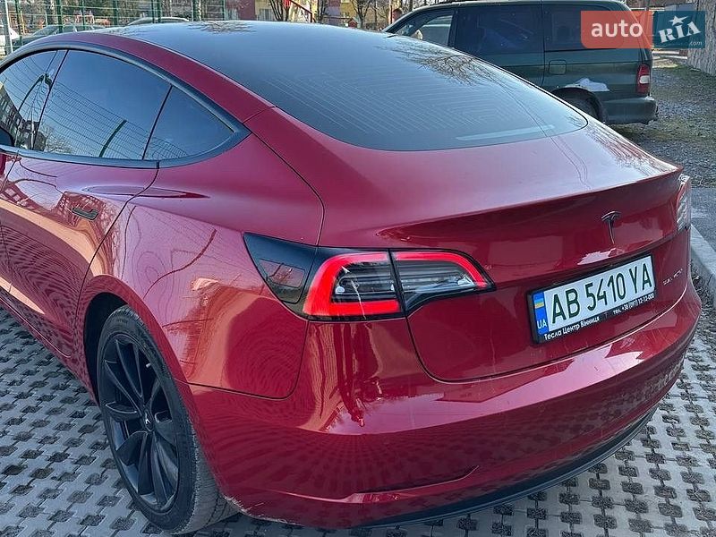 Седан Tesla Model 3 2020 в Вінниці