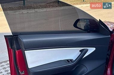 Седан Tesla Model 3 2020 в Виннице