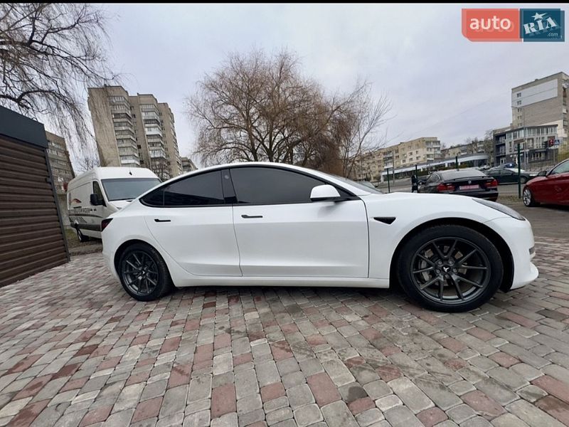 Tesla Model 3 2021